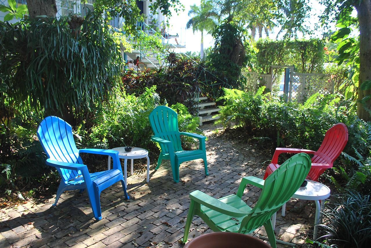 Inn Green Island